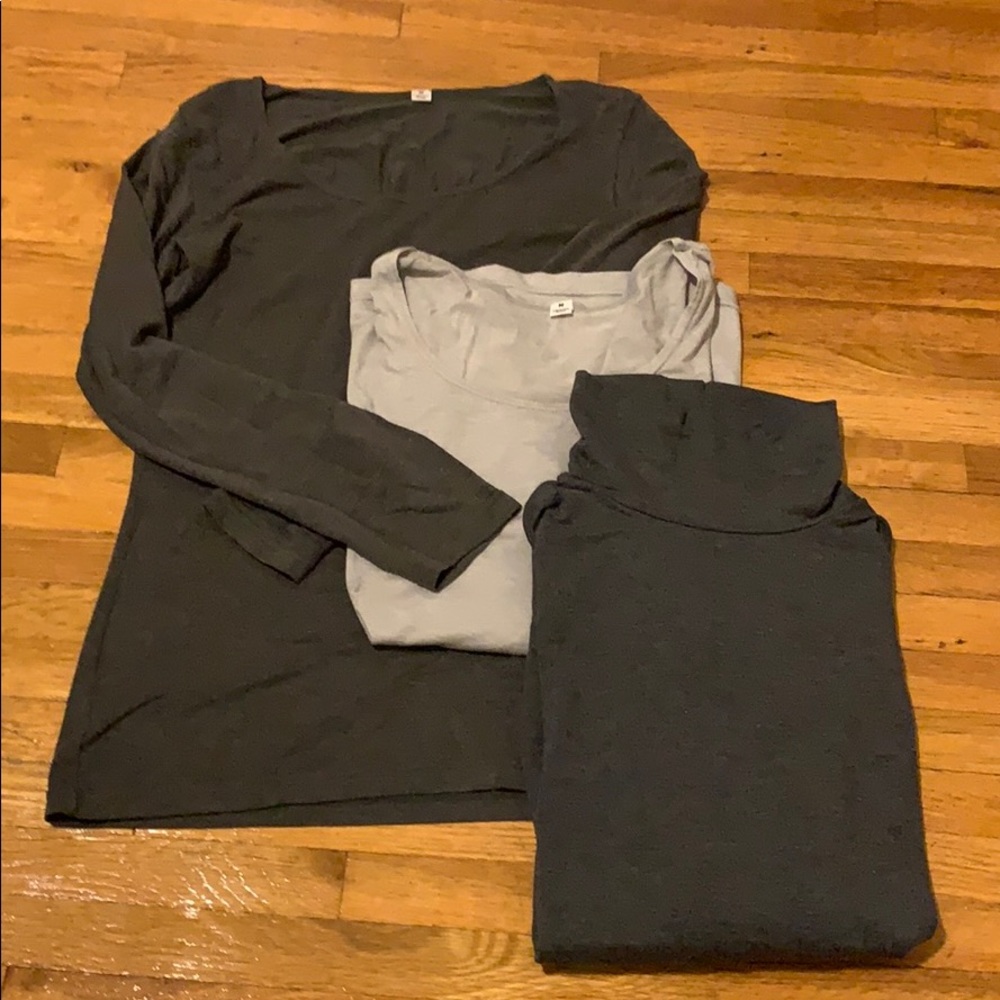 3 uniqlo heat tech long sleeve shirts